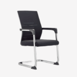 Chaise de bureau visiteur à structure luge – design ajouré et confort professionnel
