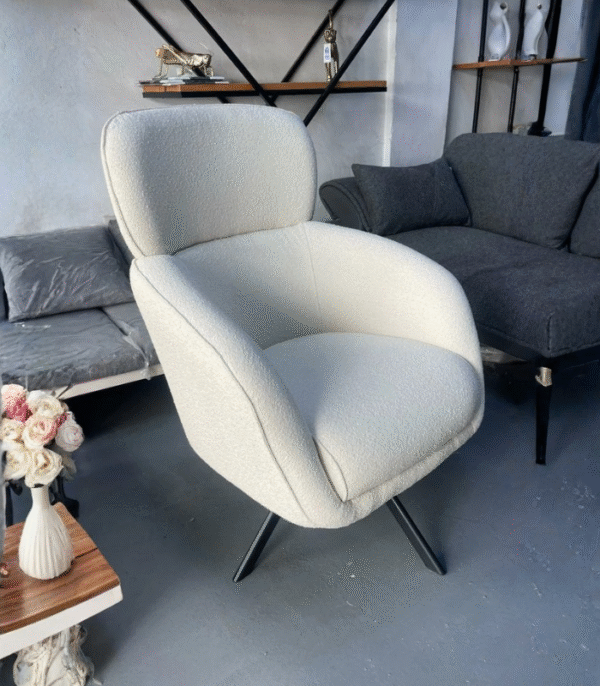 Fauteuil moderne à dossier courbé – Élégance douce et confort raffiné